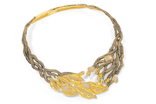 fotografo gioielli collana in argento per e-commerce a siena, firenze e arezzo in toscana